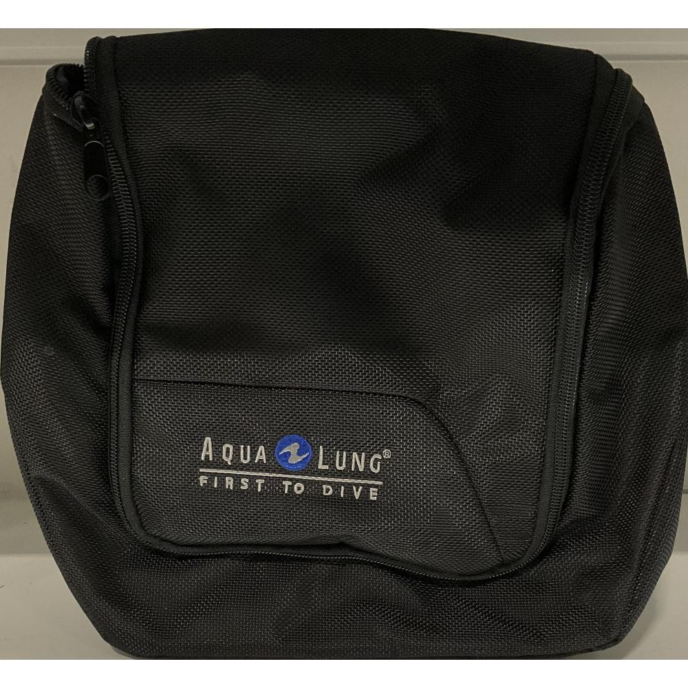 Aqualung traveler toiletry bag